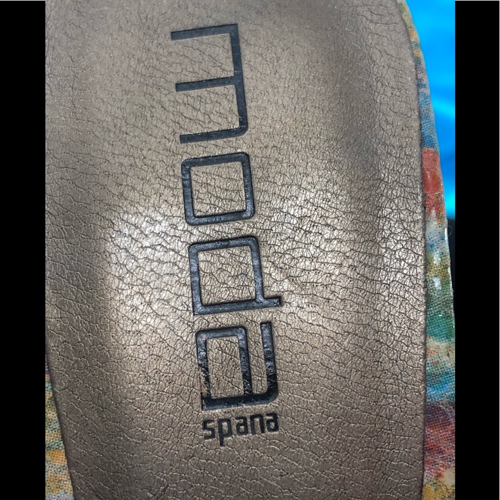 Moda Spana Multi Color Stripe Embossed Leather He… - image 7